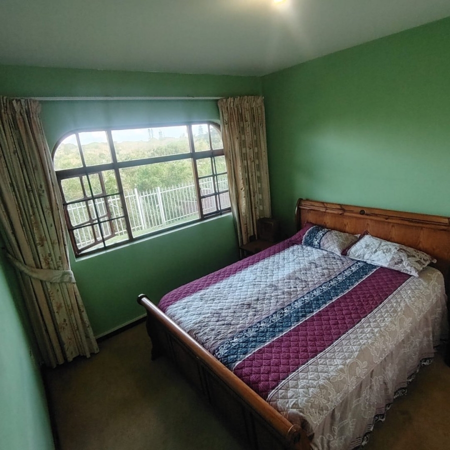 6 Bedroom Property for Sale in Baysville Eastern Cape